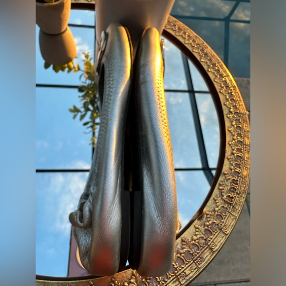 TORY BURCH Flat Silver Leather Slip size 7 - Picture 6 of 13